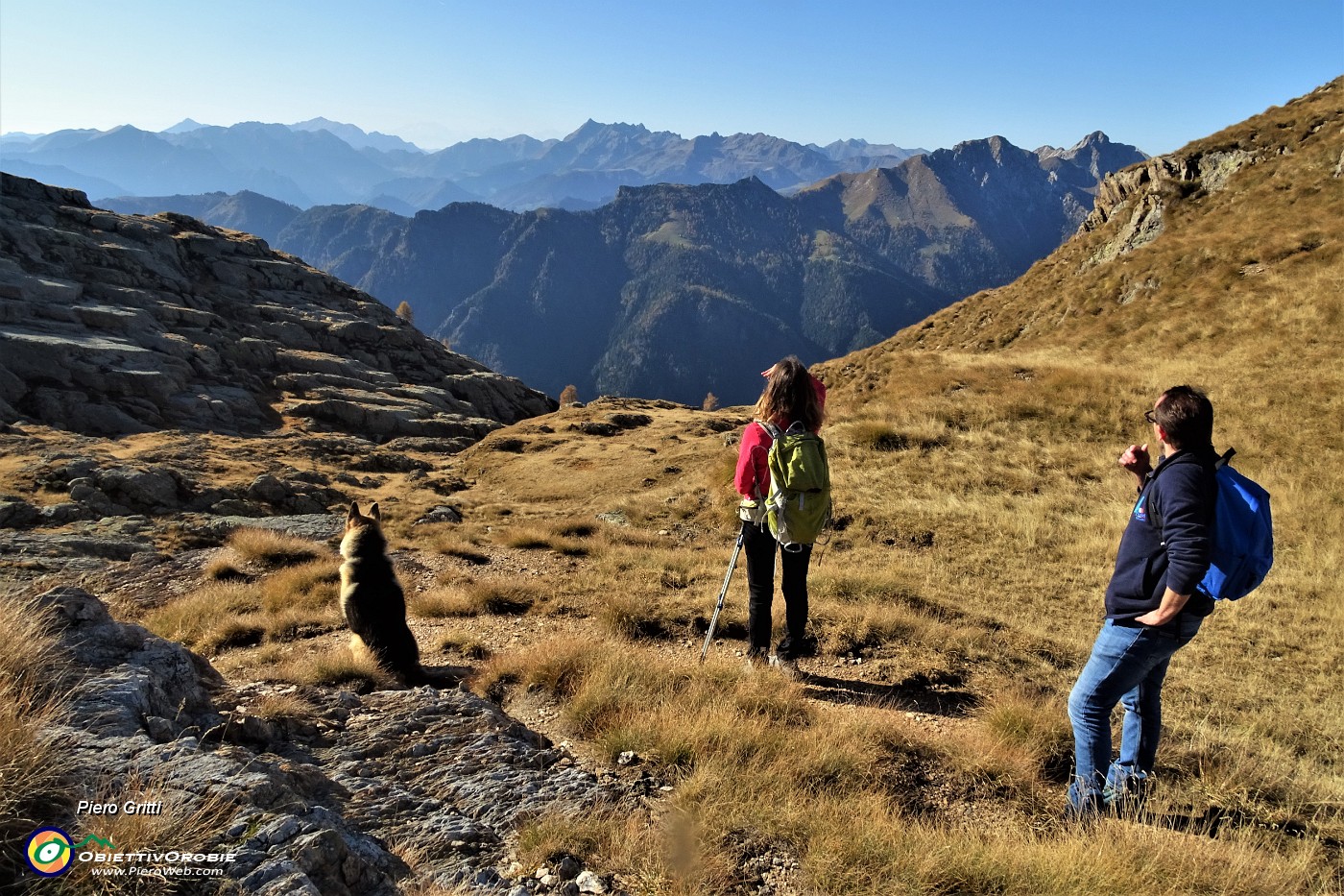 80 Al Passo con vista sulla Val Vegia .JPG